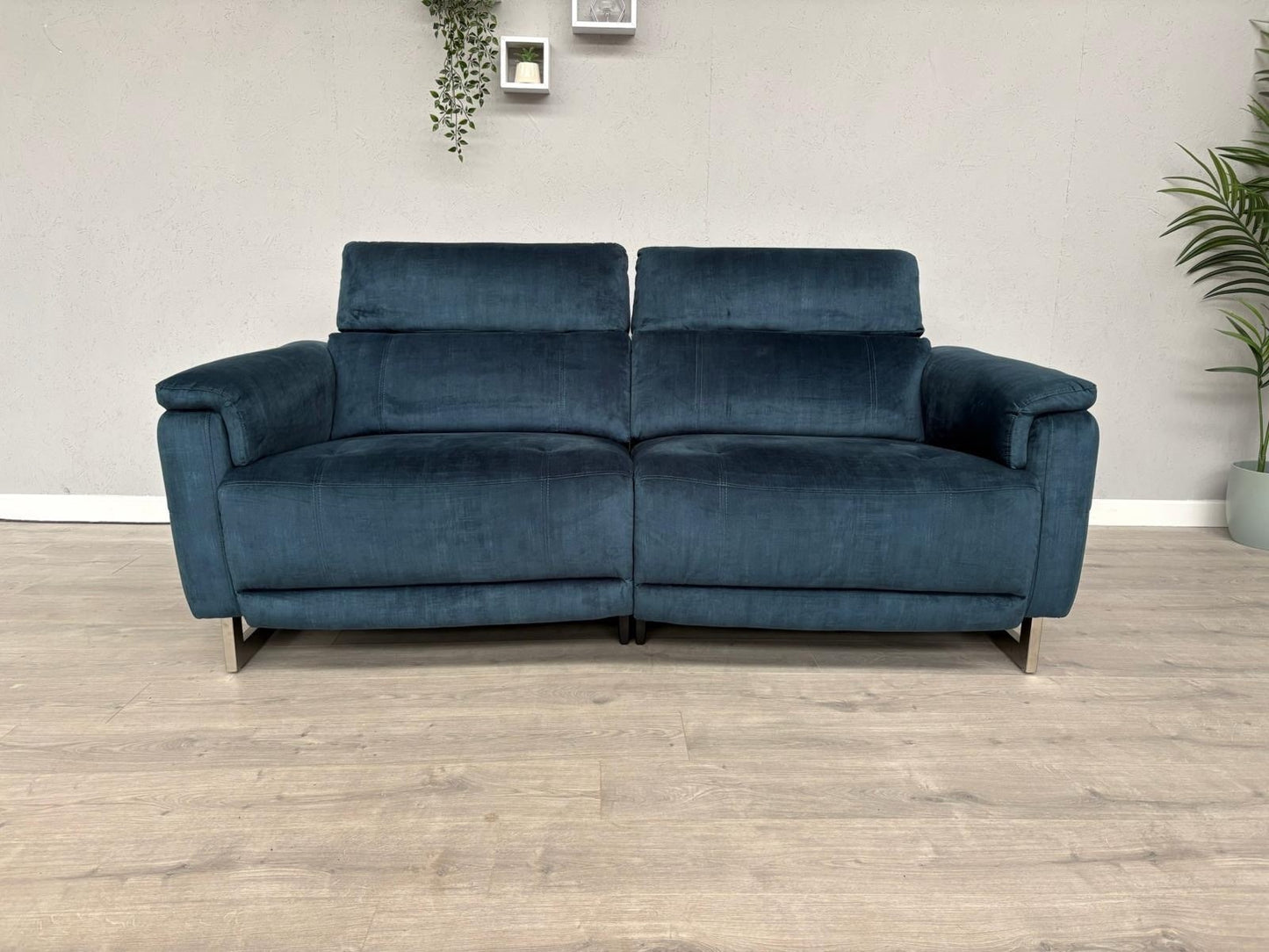 Furniture Village MOET Fabric Power Recliner 3 Seater Sofa - RRP £1,995