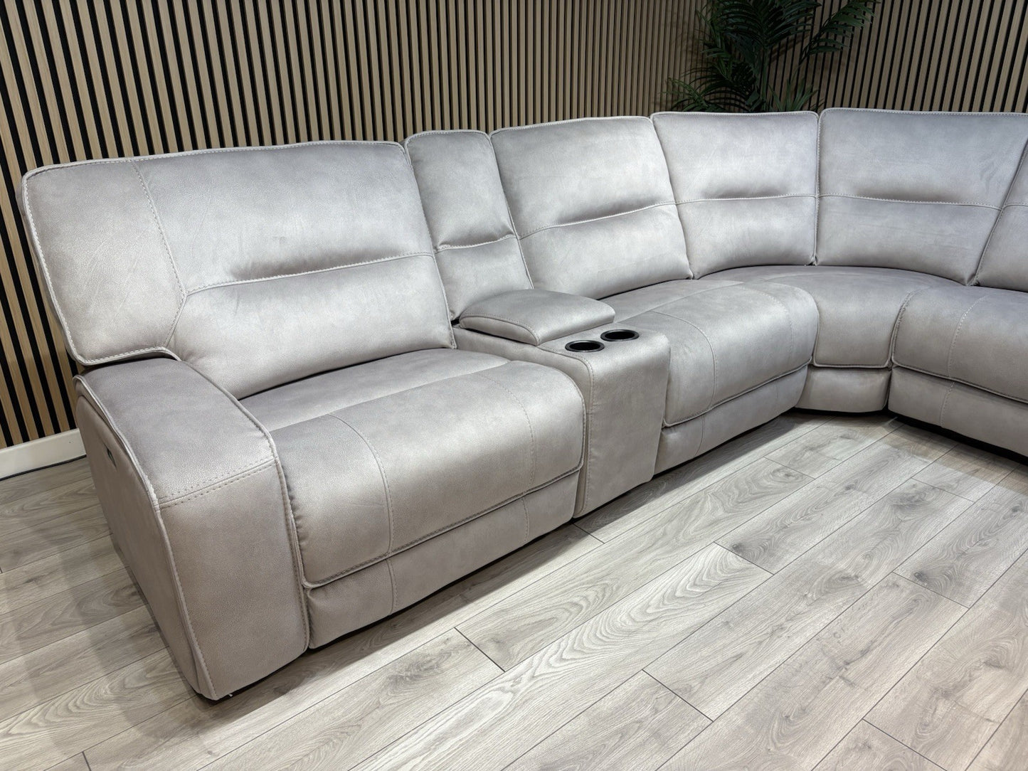 DFS - EXCALIBUR Fabric Large 2 Corner 2 Power Recliner Console Sofa - RRP £3,999