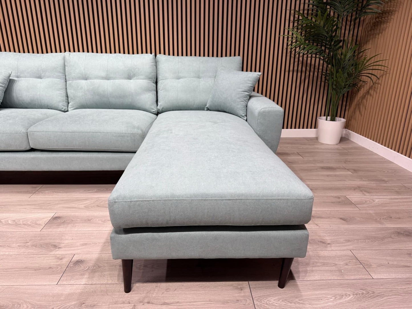 Laura Ashley - 3 Seater Chaise Sofa RRP £1699