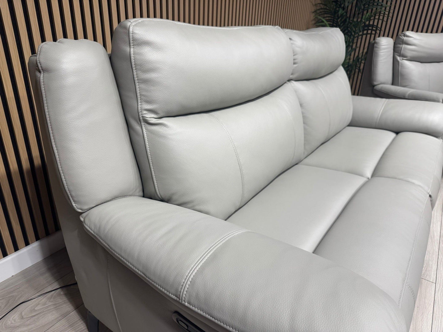 F. Village PANACHE Leather 3 Seater Sofa + Armchair, Power Recliner - RRP £2,890