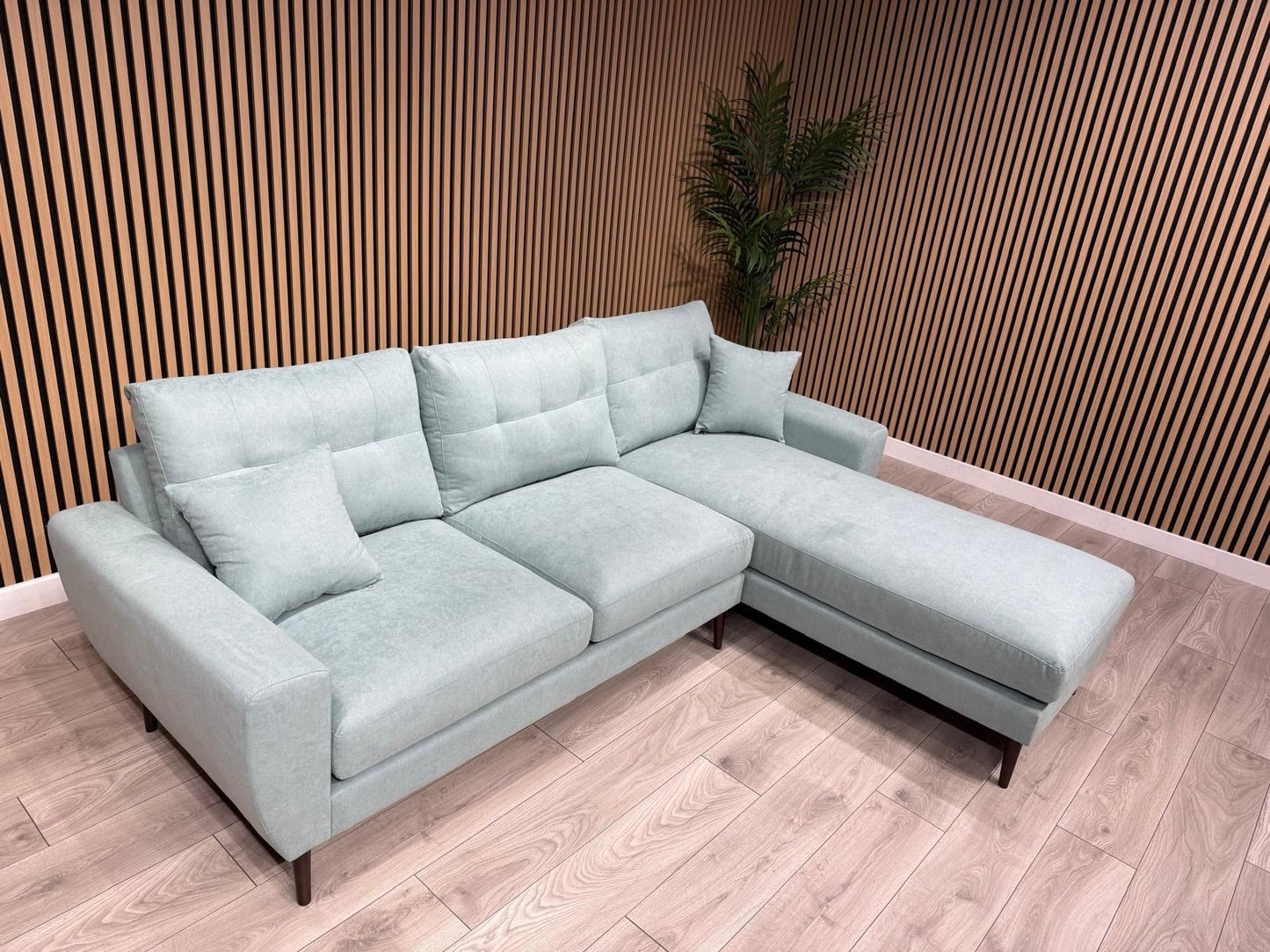 Laura Ashley - 3 Seater Chaise Sofa RRP £1699