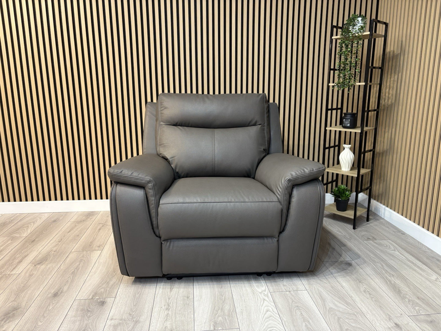 ScS - MAVERICK Fabric Power Recliner Armchair - RRP £999
