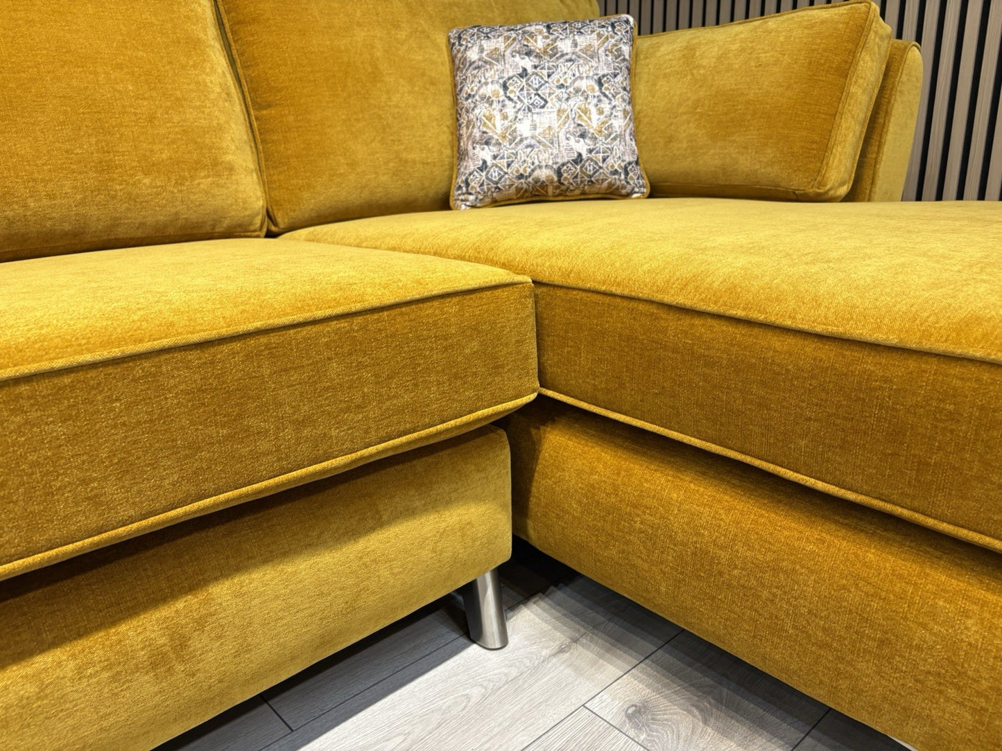 Furniture Village SASHA Fabric Large RHF Chaise Corner Sofa - RRP £3,295