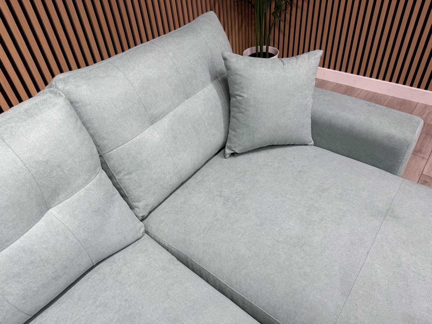 Laura Ashley - 3 Seater Chaise Sofa RRP £1699