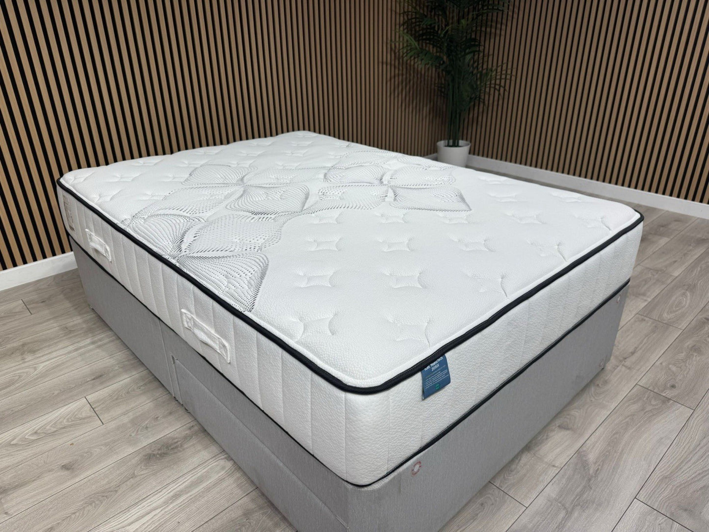 IGEL Nanotech 2050i 4ft 6 Double Mattress, Firm - RRP £1,099