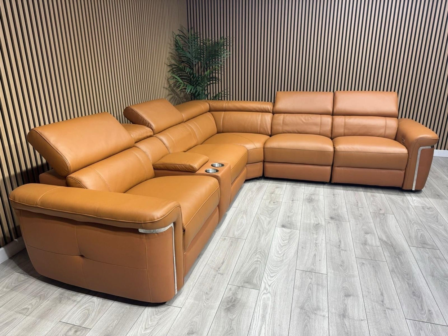 VENICE Leather 2 Corner 2 Power Recliner Sofa + Console - RRP £5,599