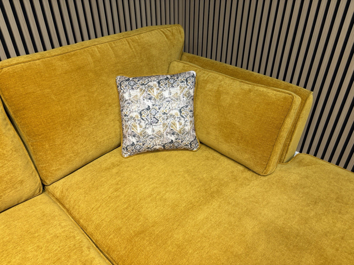 Furniture Village SASHA Fabric Large RHF Chaise Corner Sofa - RRP £3,295
