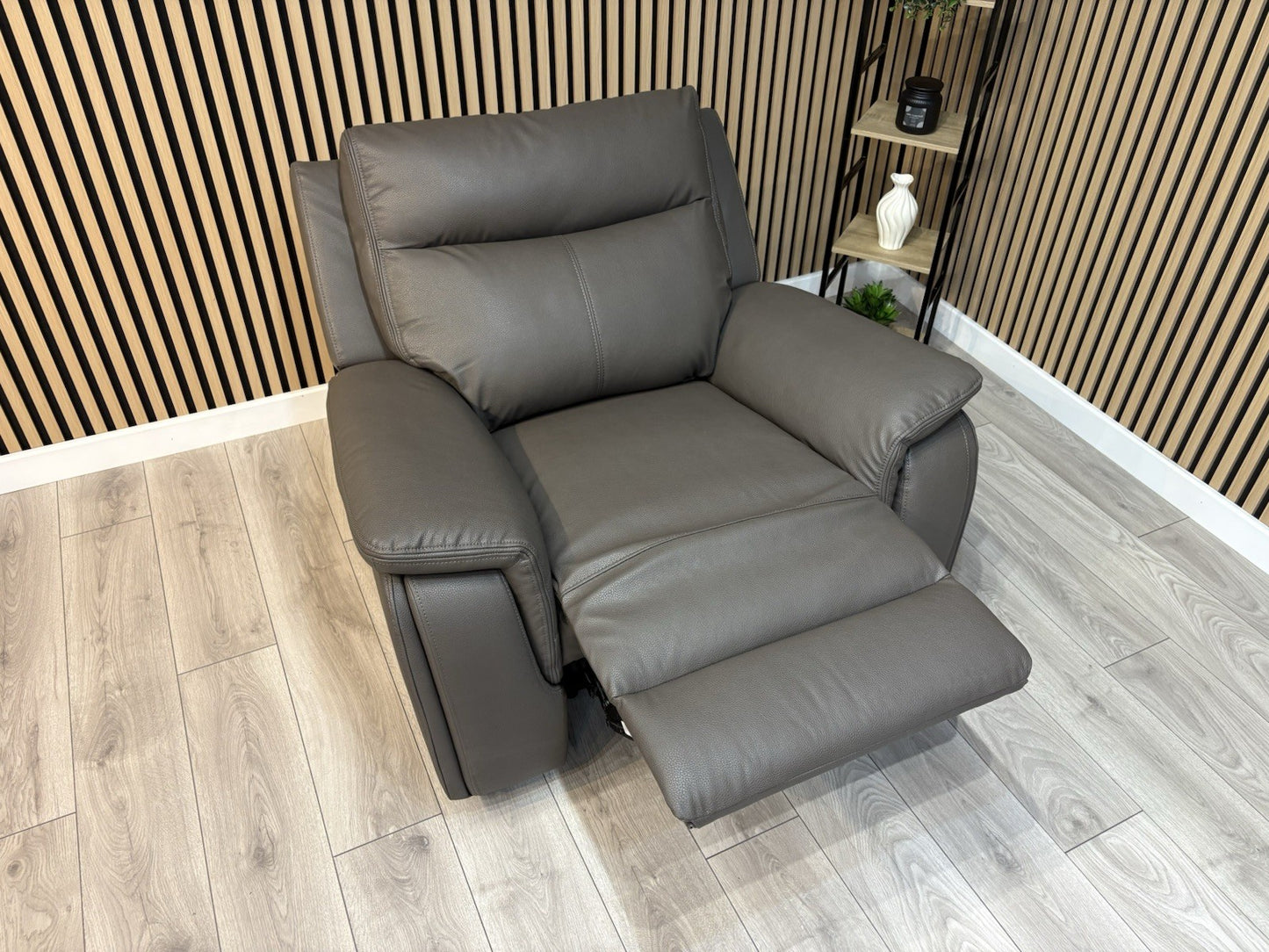 ScS - MAVERICK Fabric Power Recliner Armchair - RRP £999