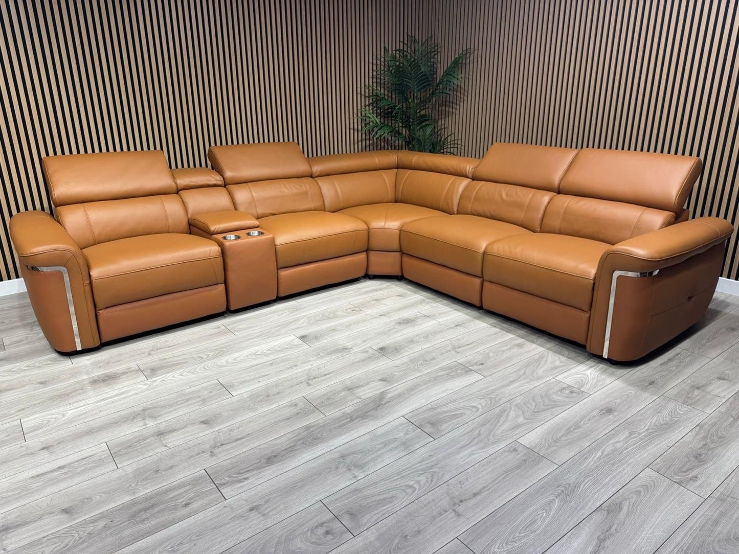 VENICE Leather 2 Corner 2 Power Recliner Sofa + Console - RRP £5,599