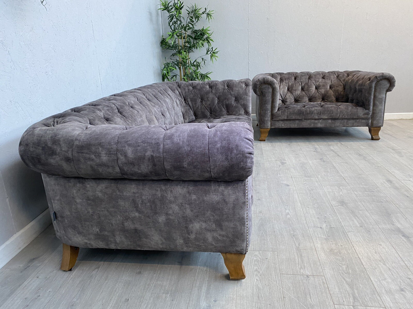 Alexander & James VIVIENNE Fabric Chesterfield 4 Seater Sofa + Snuggler Armchair