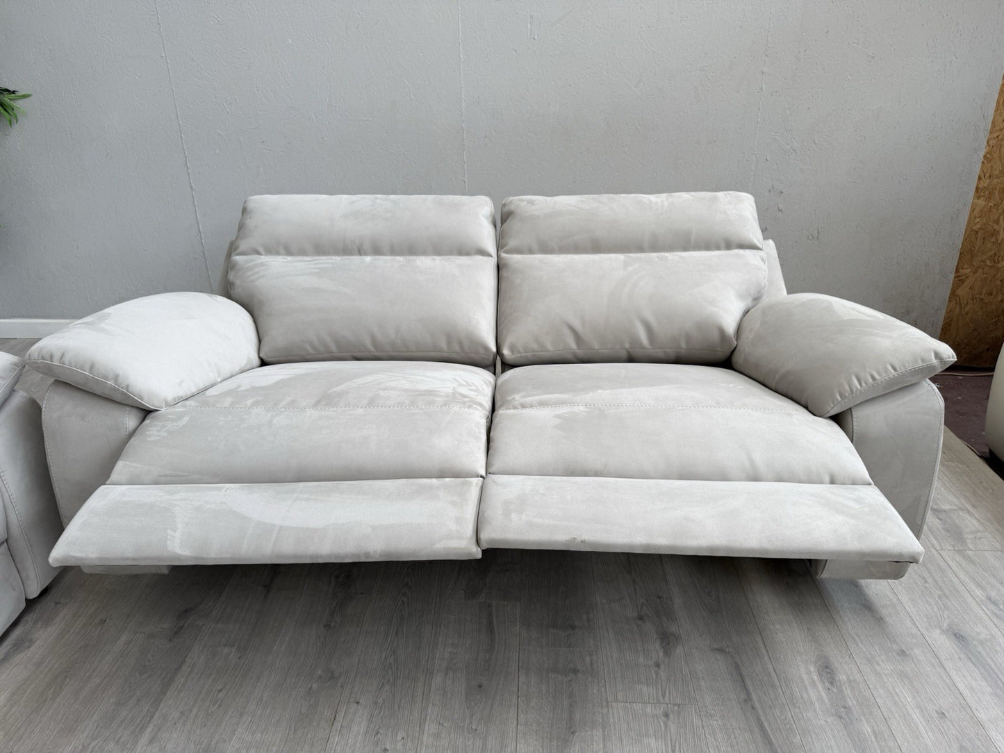 F. Village Nicoletti PEPINO 2 x 3 Seater Fabric Sofas Power Recliner - RRP £4810