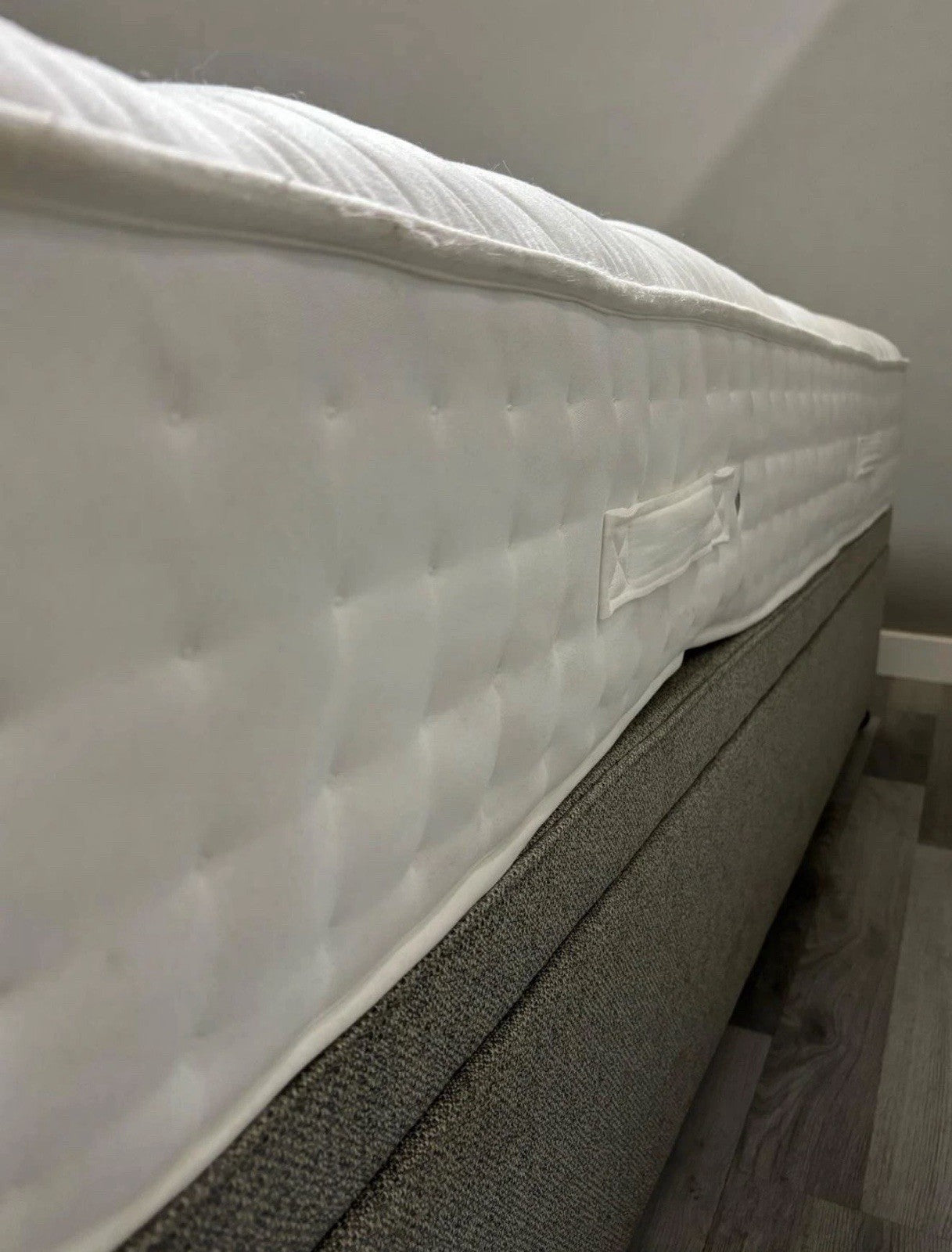 Staples and Co Artisan Utopia Firm Mattress 6ft Superking - RRP £2299