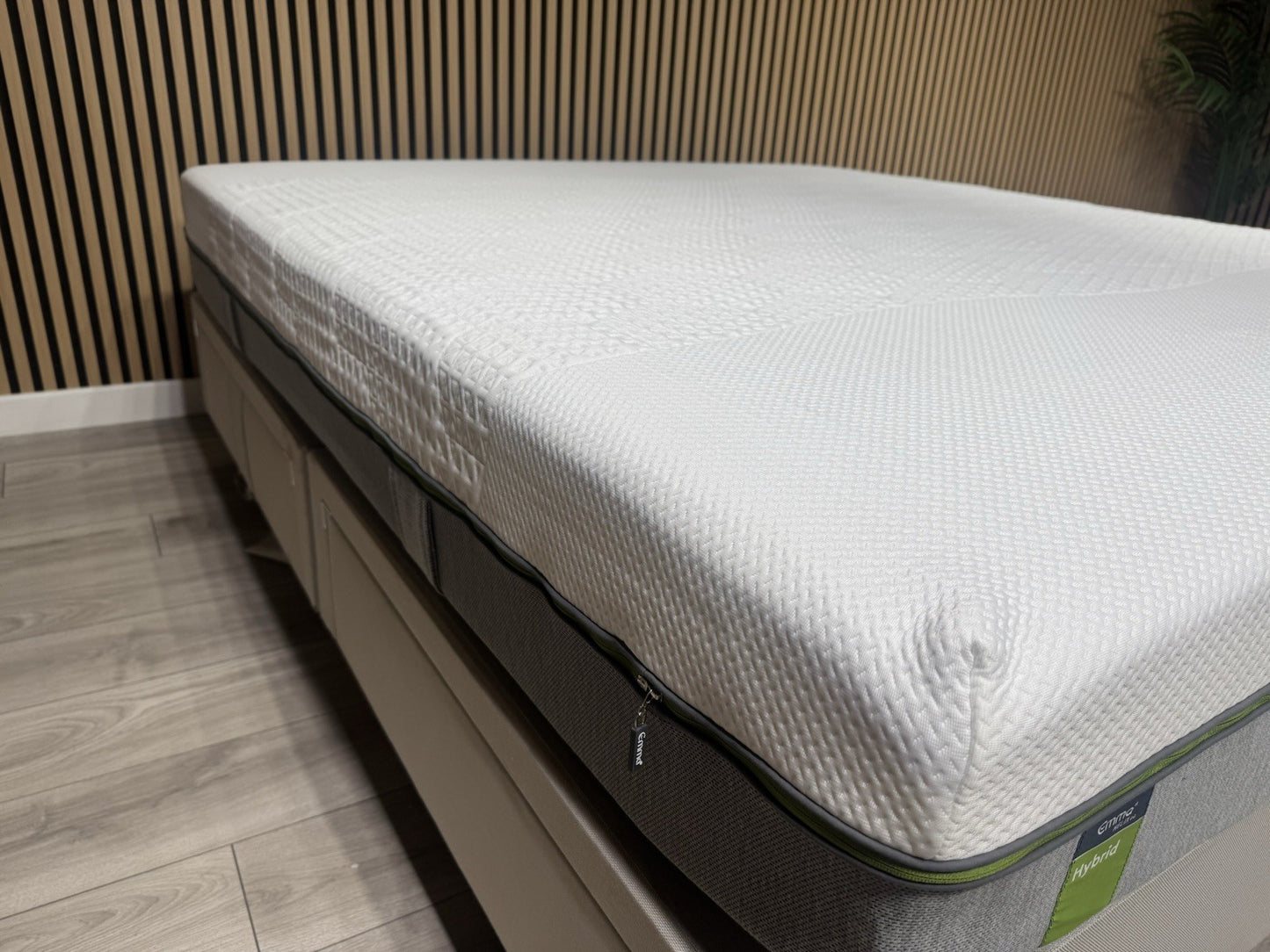 EMMA - Helix Hybrid 6ft Superking Mattress - RRP £1,299