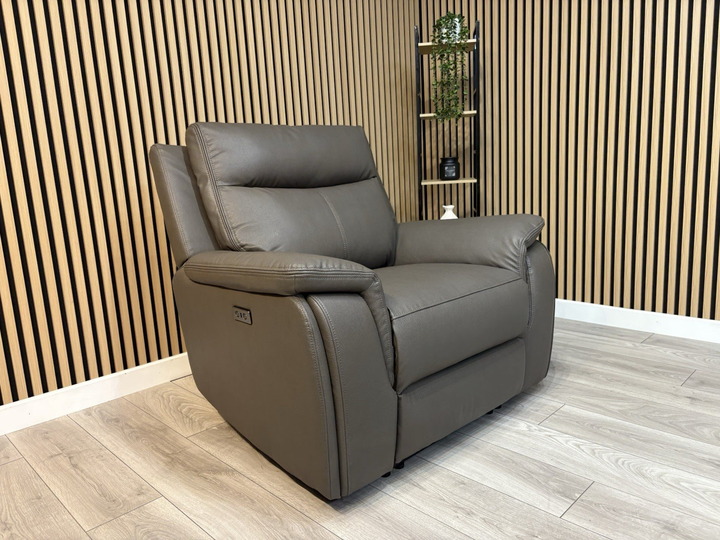 ScS - MAVERICK Fabric Power Recliner Armchair - RRP £999