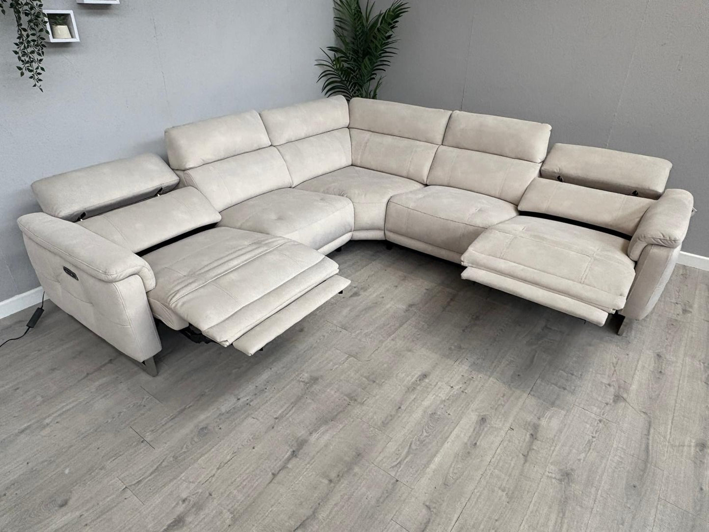 Furniture Village MOET Fabric Large Power Recliner Corner Sofa - RRP £3,595