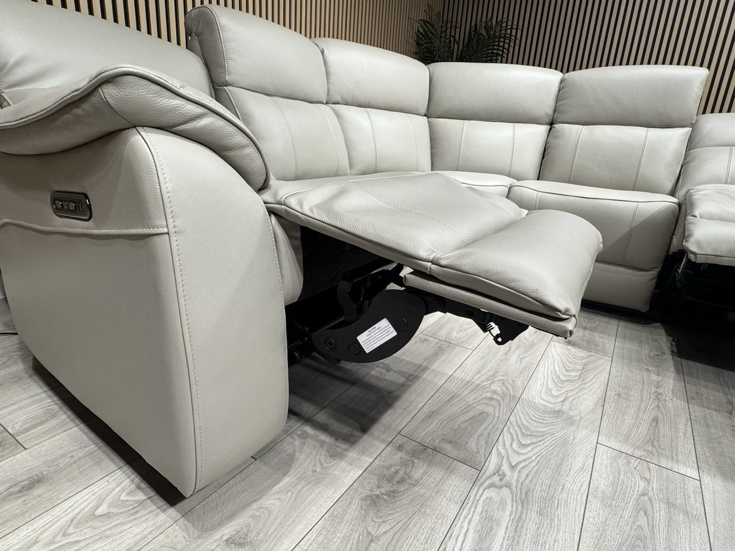 Furniture Village MORENO Style Leather Power Recliner Corner Sofa - RRP £3,395