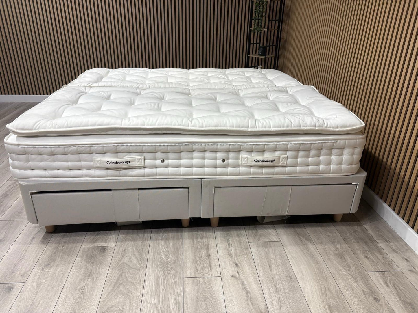 Gainsborough Hallmark 7000 Pocket Zip & Link Mattress, 6ft Superking - RRP £2499