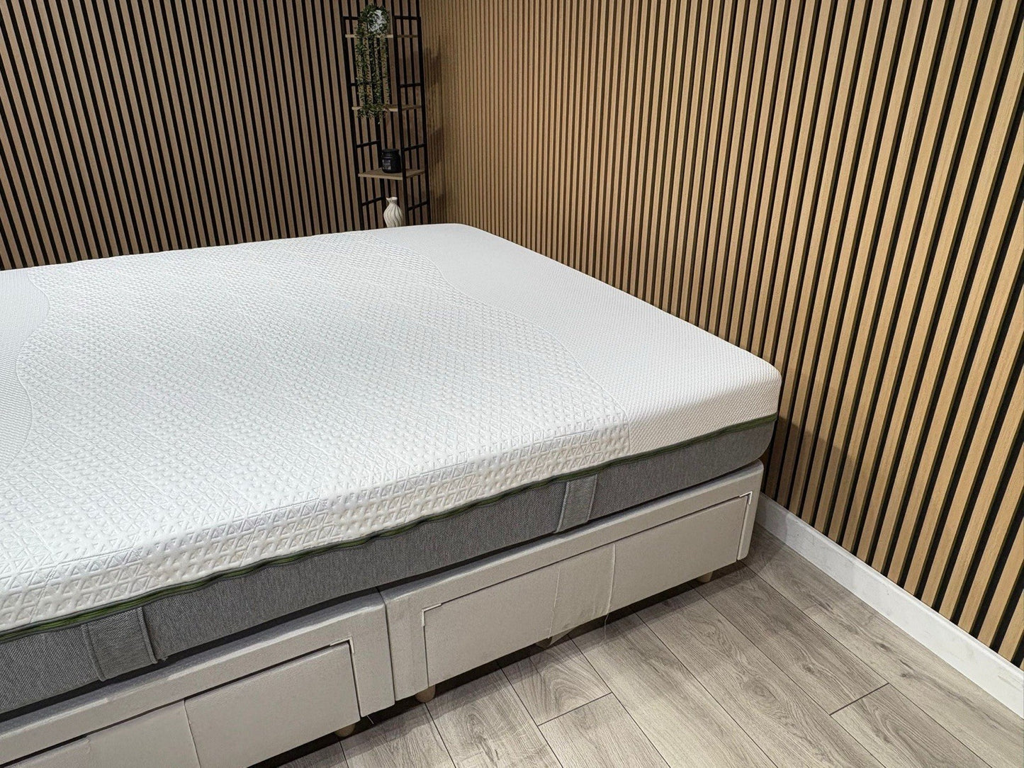 EMMA - Helix Hybrid 6ft Superking Mattress - RRP £1,299