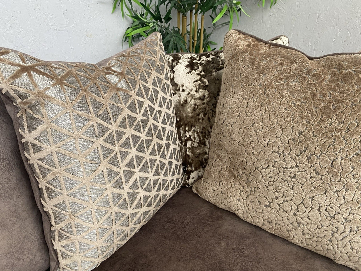 Furniture Village ARIANA Small Fabric RHF Pillow Back Corner Sofa - RRP £3,695