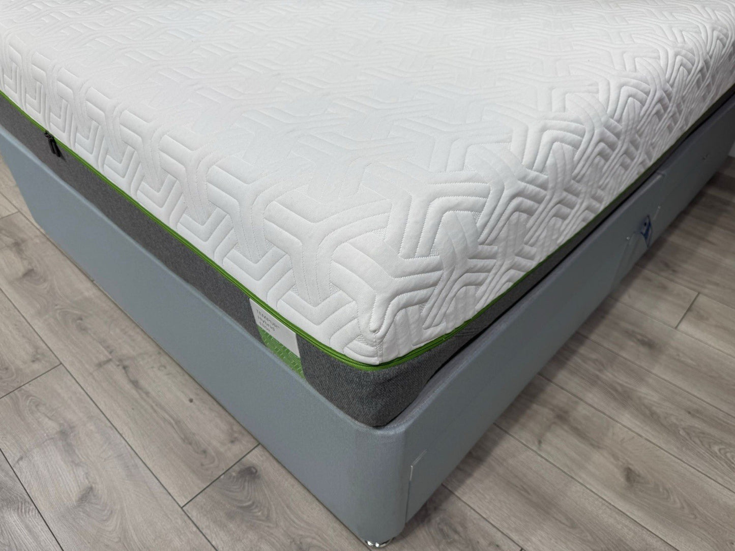 Tempur HYBRID ELITE LUXE Cool Touch 5ft Kingsize Mattress, Medium - RRP £2,399