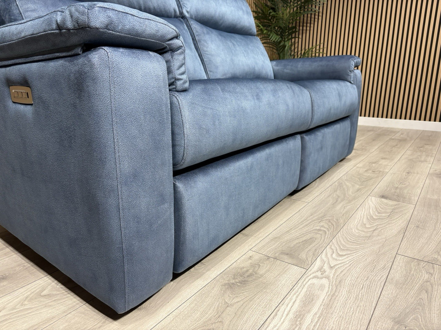 G Plan THORNBURY Fabric 3 Seater Power Recliner / Headrest Sofa - RRP £4,495