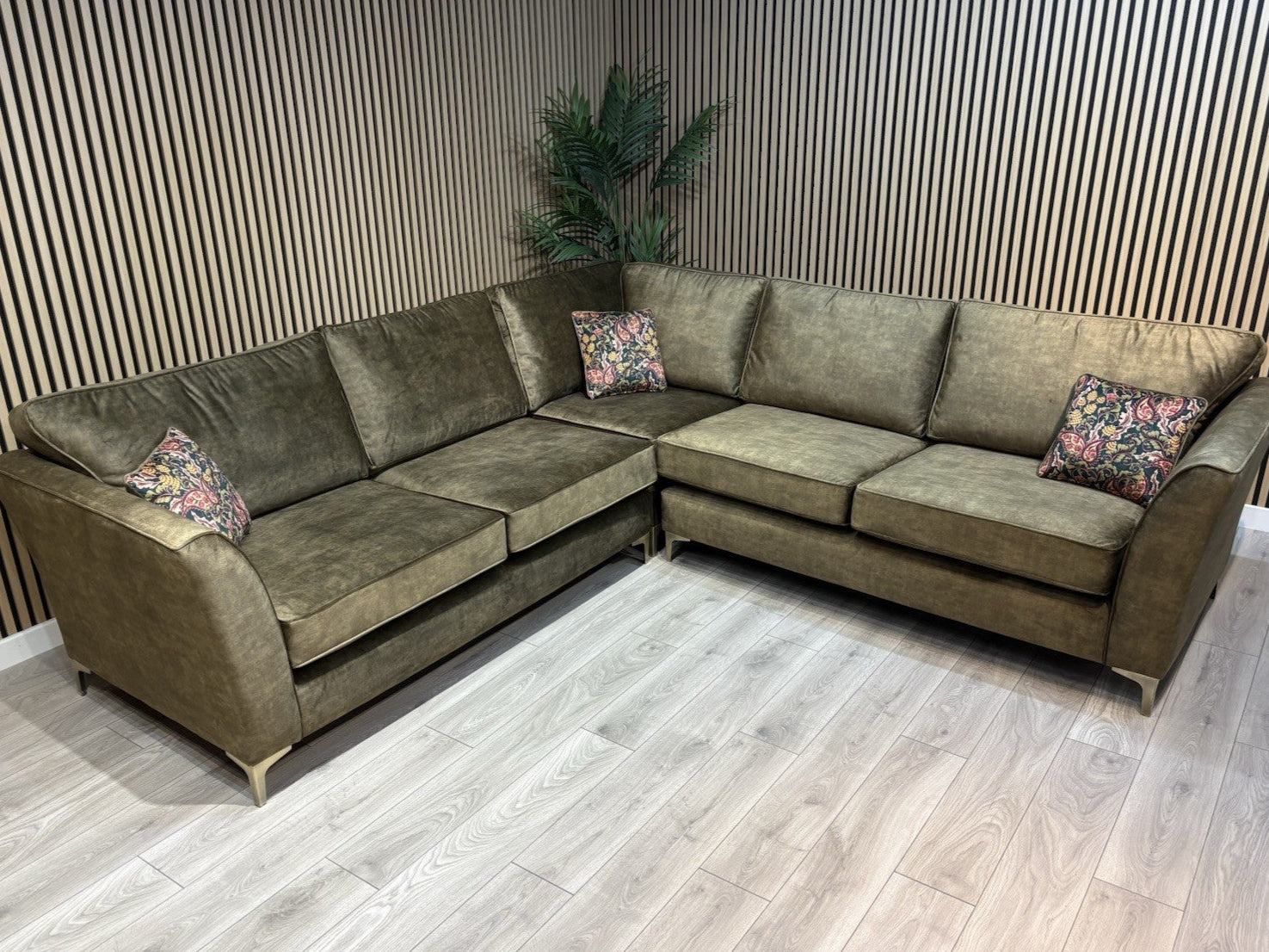Olive-Green-Fabric-Corner-Cofa
