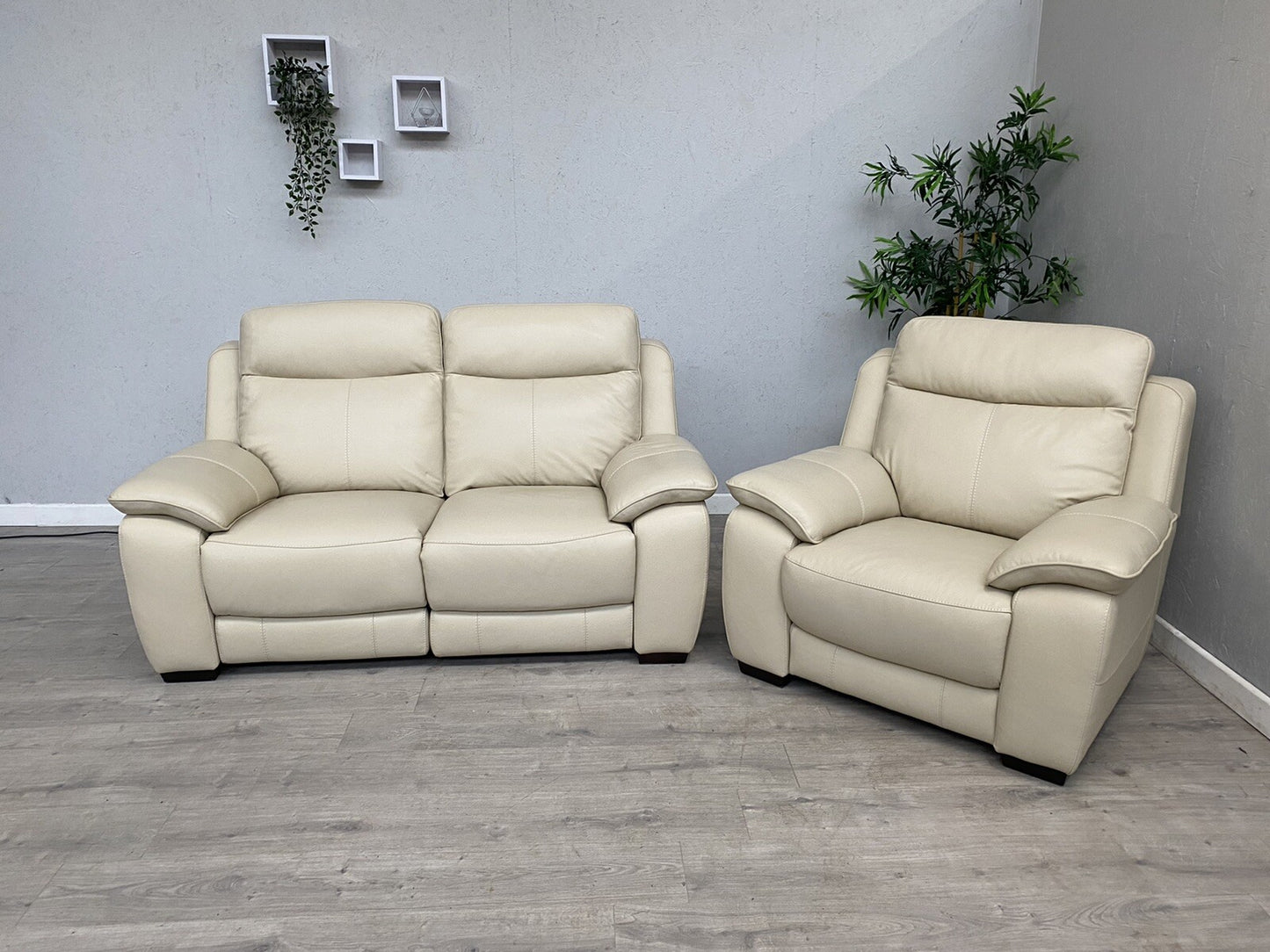 F. Village STARLIGHT EXPRESS Leather 2 Seater Power Recliner Sofa + Armchair
