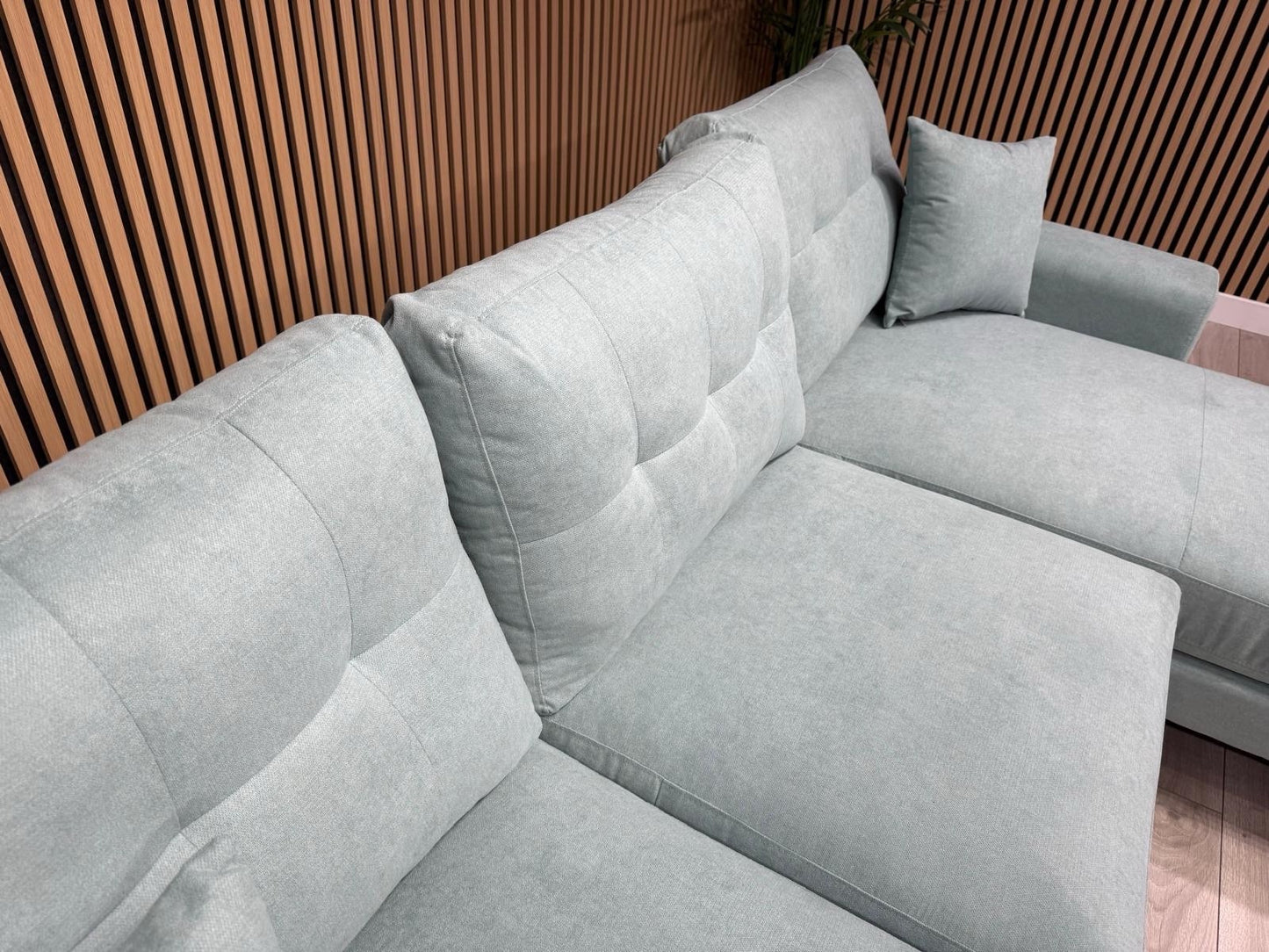 Laura Ashley - 3 Seater Chaise Sofa RRP £1699