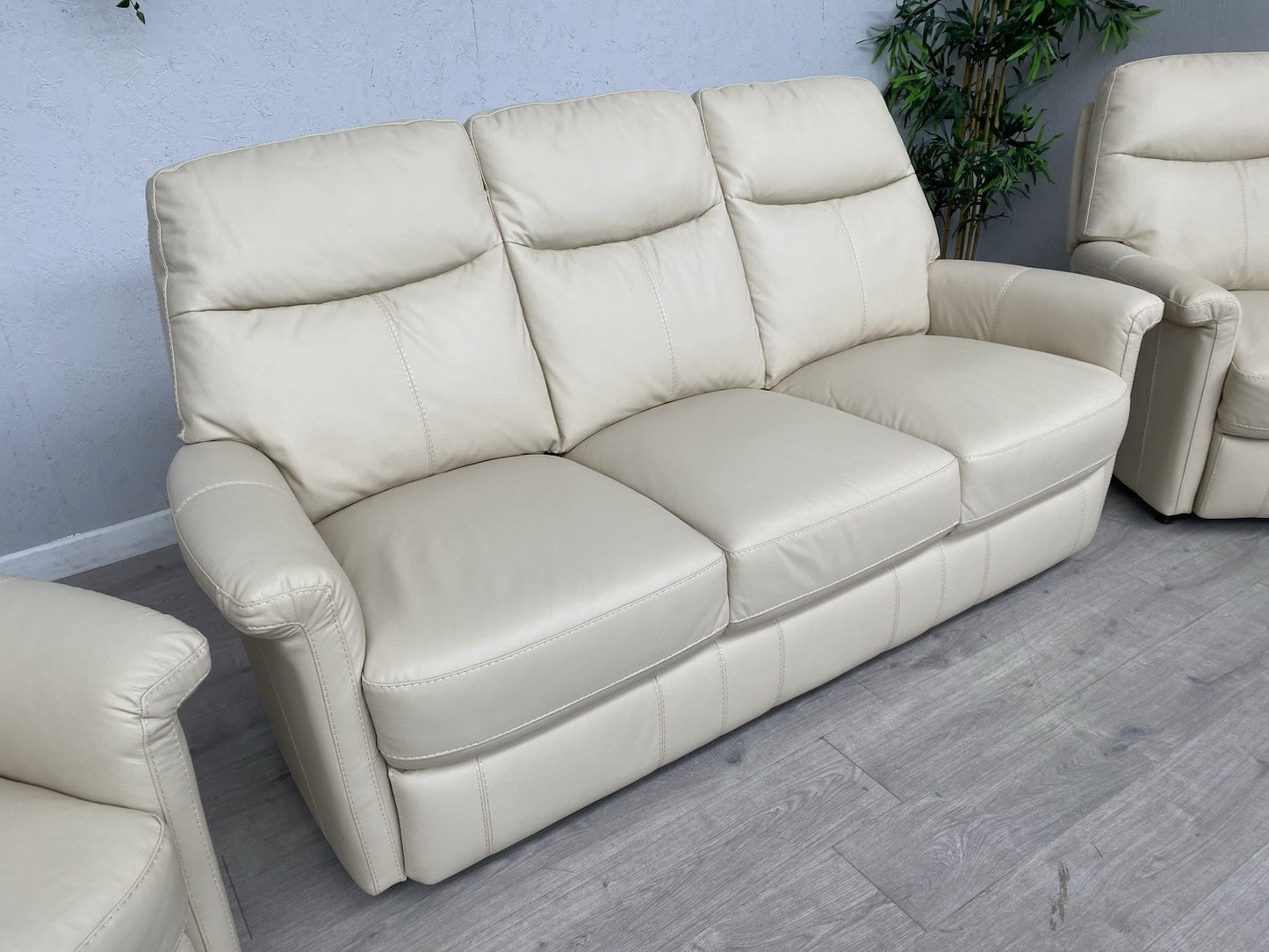 Furniture Village LILLE Leather Compact 3 Seat Sofa + 2 x Armchairs - RRP £3,185