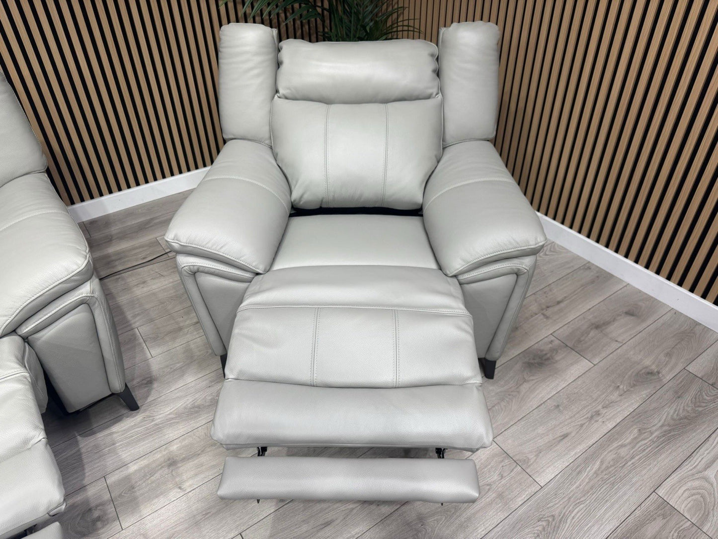 F. Village PANACHE Leather 3 Seater Sofa + Armchair, Power Recliner - RRP £2,890