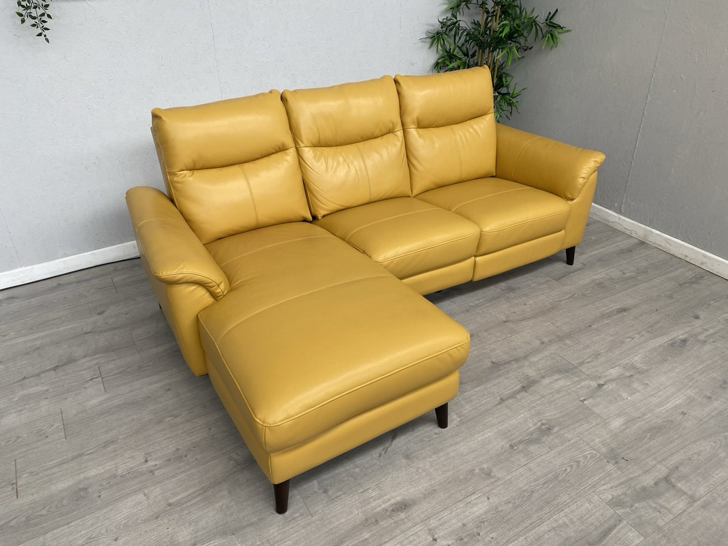Furniture Village MORGAN Leather Power Recliner LHF Chaise End Sofa - RRP £1,995