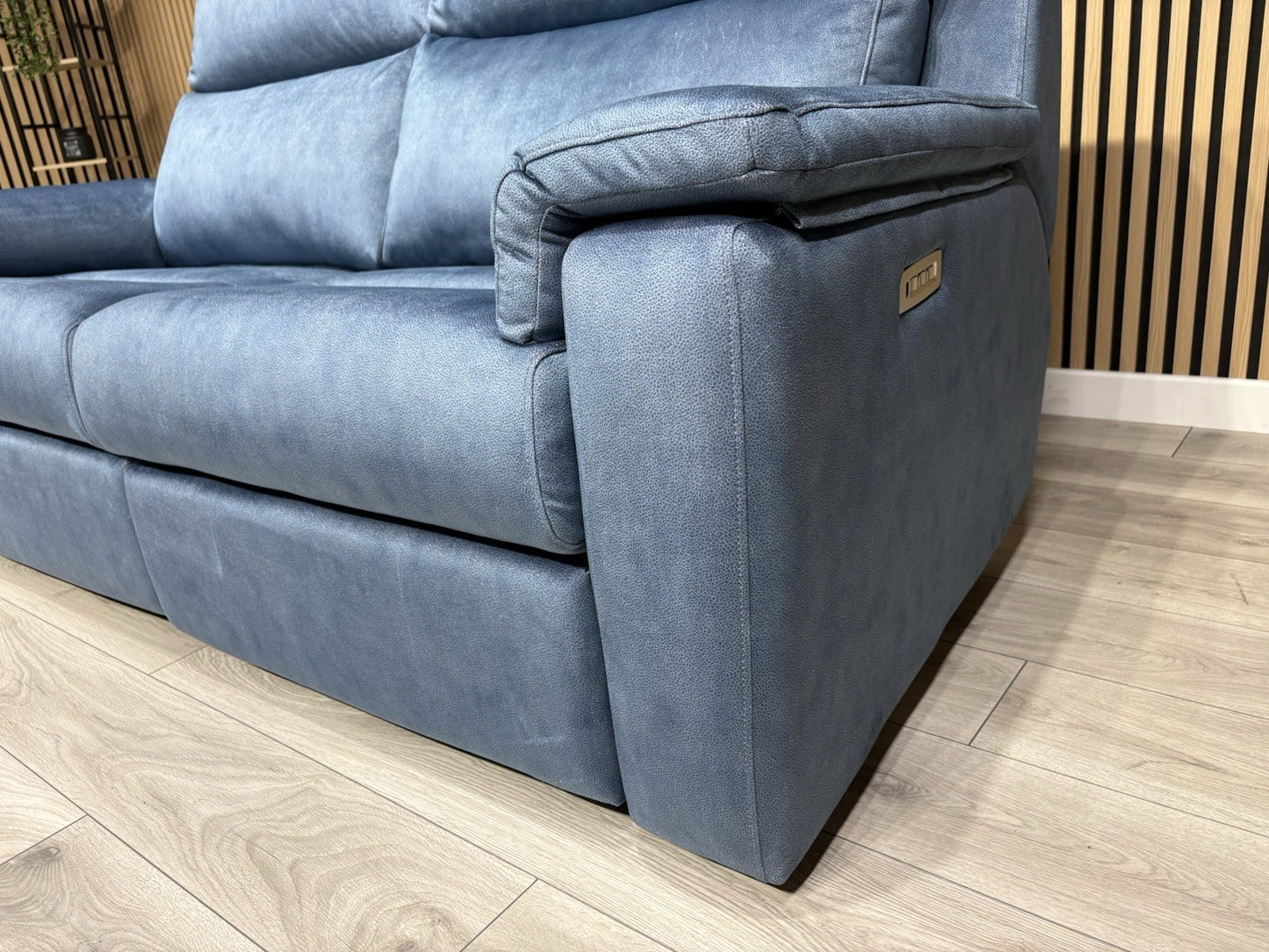 G Plan THORNBURY Fabric 3 Seater Power Recliner / Headrest Sofa - RRP £4,495