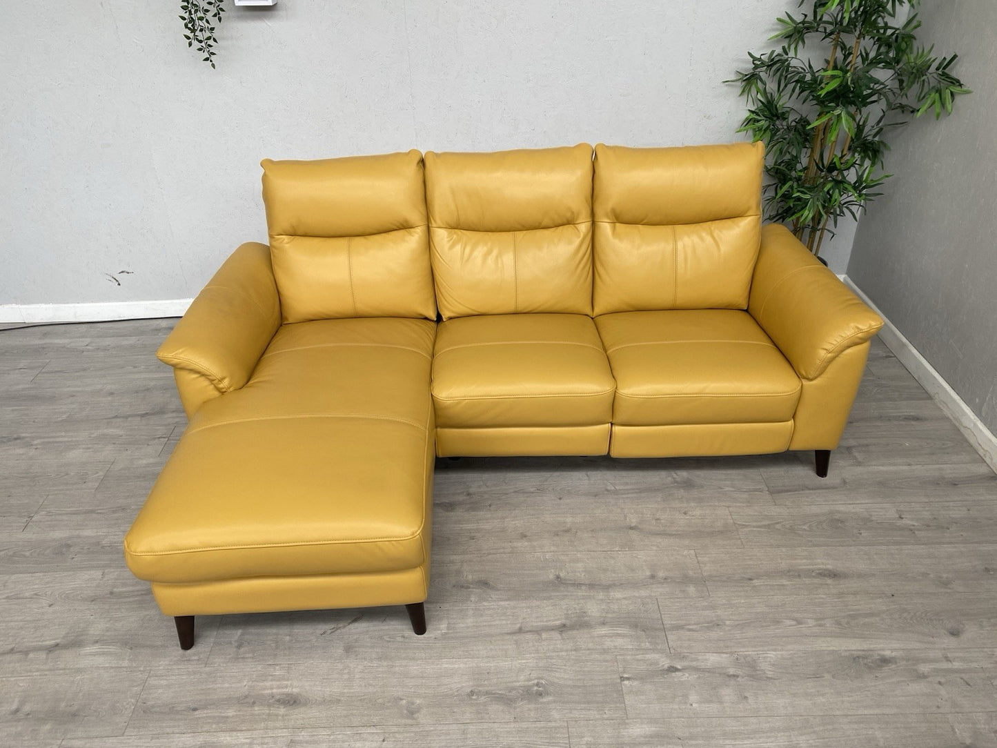 Furniture Village MORGAN Leather Power Recliner LHF Chaise End Sofa - RRP £1,995