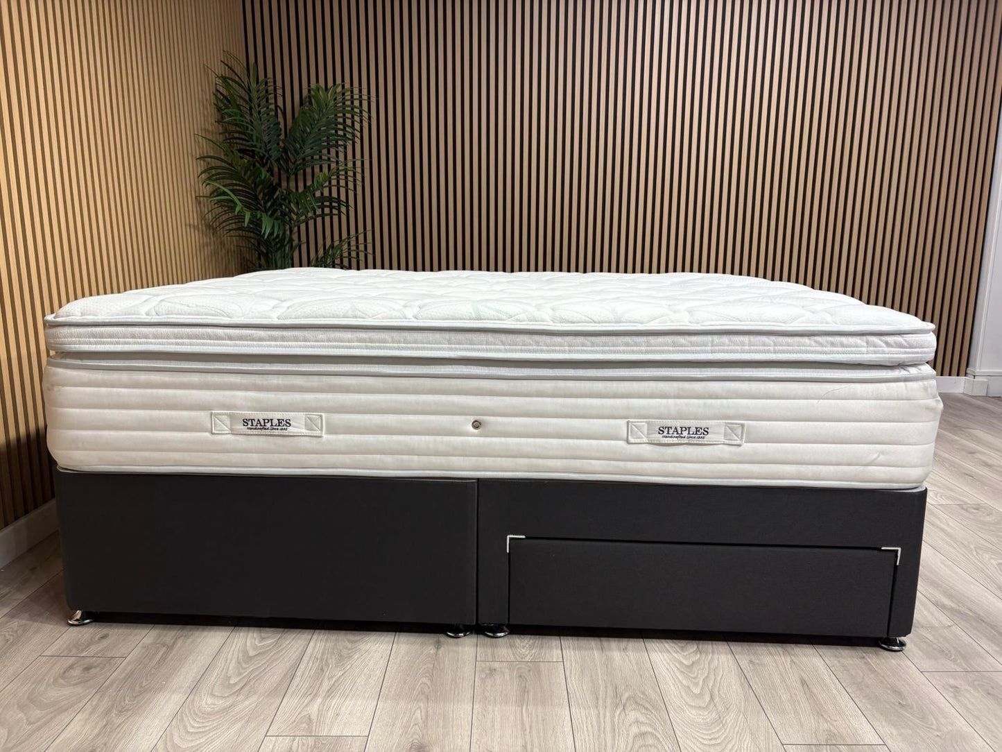 Staples and Co Eco Revitalise Pocket 3800 Mattress, 6ft Superking - RRP £1,899