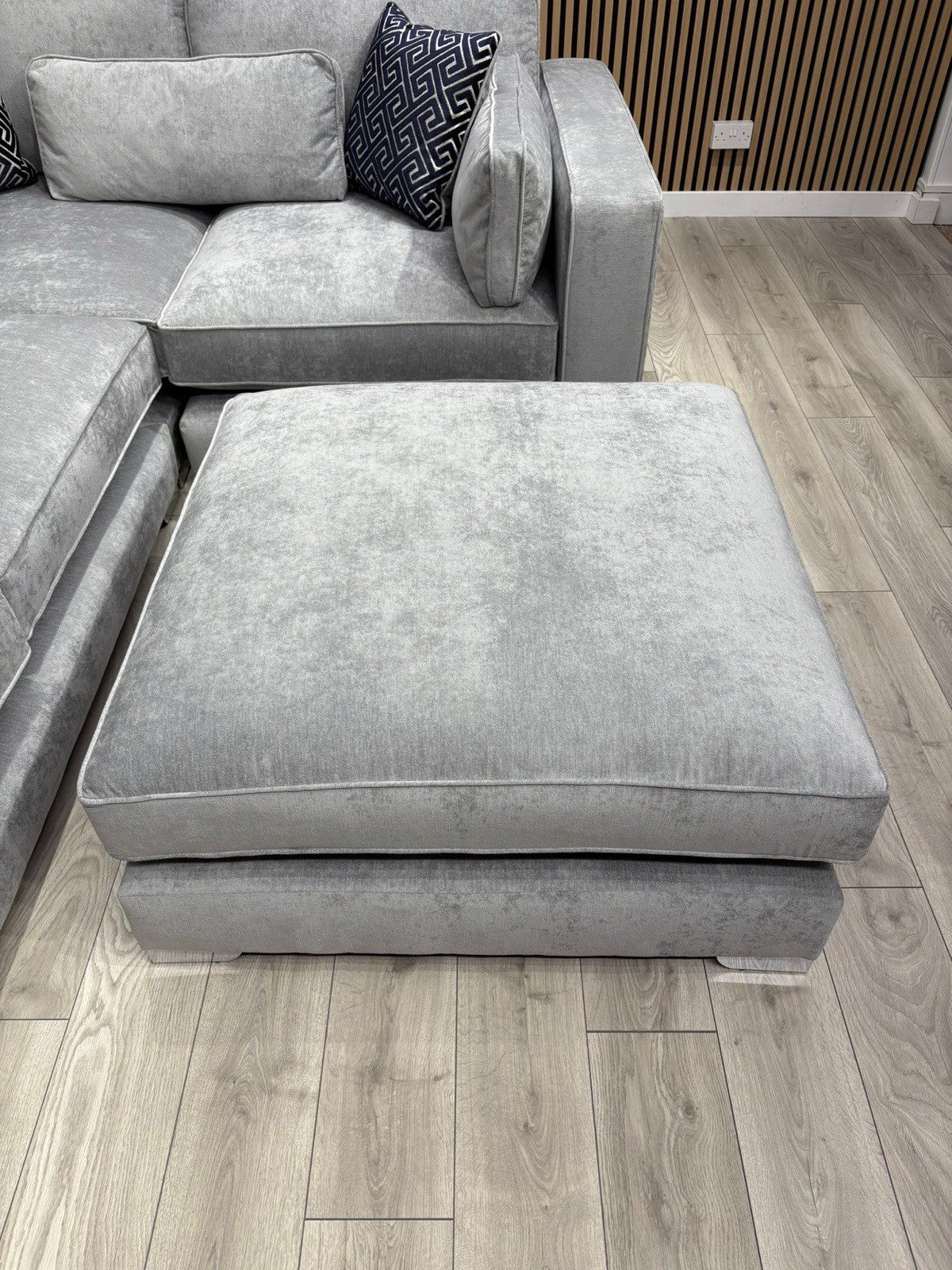 Sofology CAVALLI Style Fabric 3 Corner 1.5 Sofa + Footstool, Silver - RRP £5398