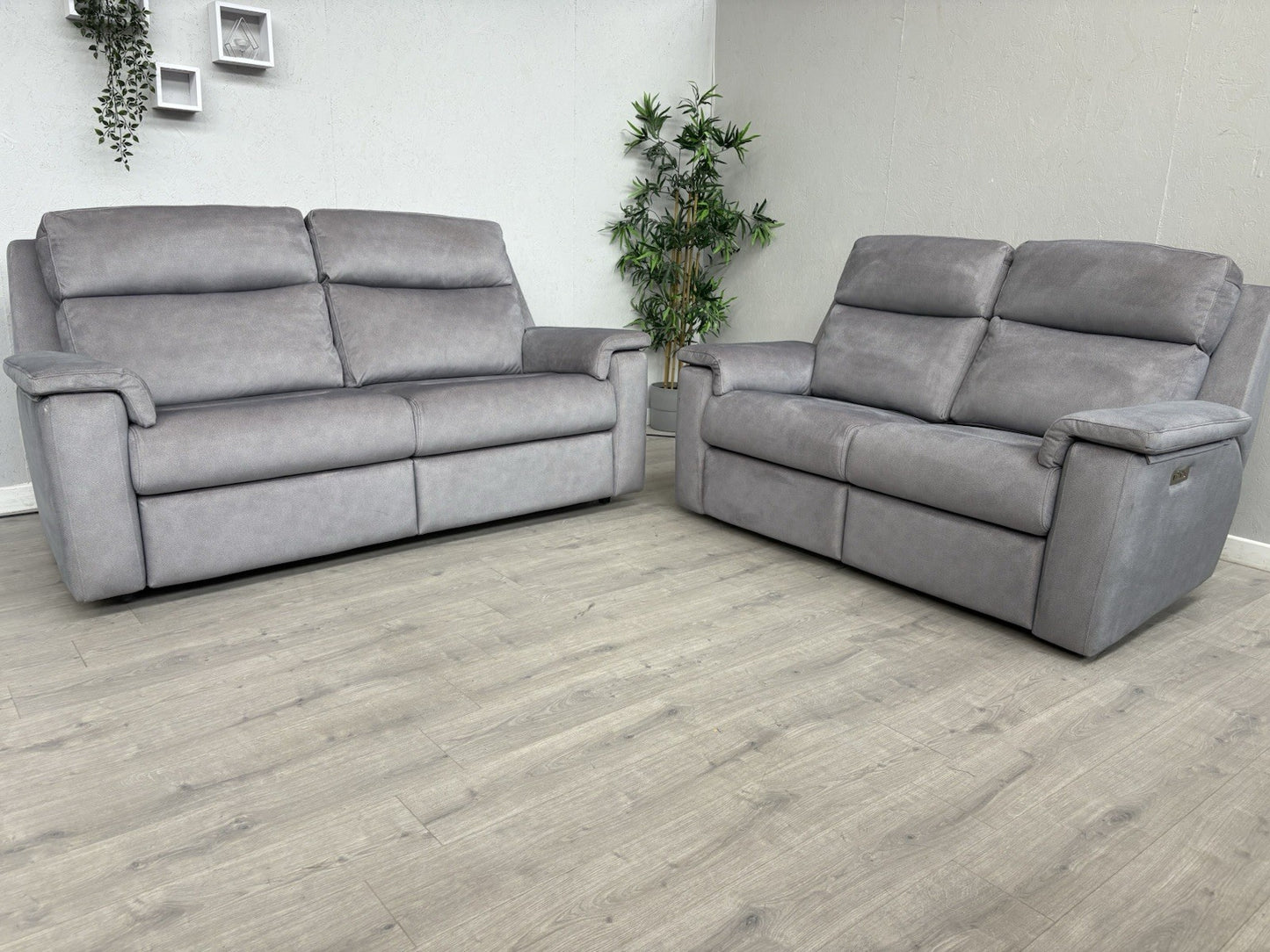 F. Village. G Plan - THORNBURY 3 + 2 Seater Power Recliner Sofa Set - RRP £5,890