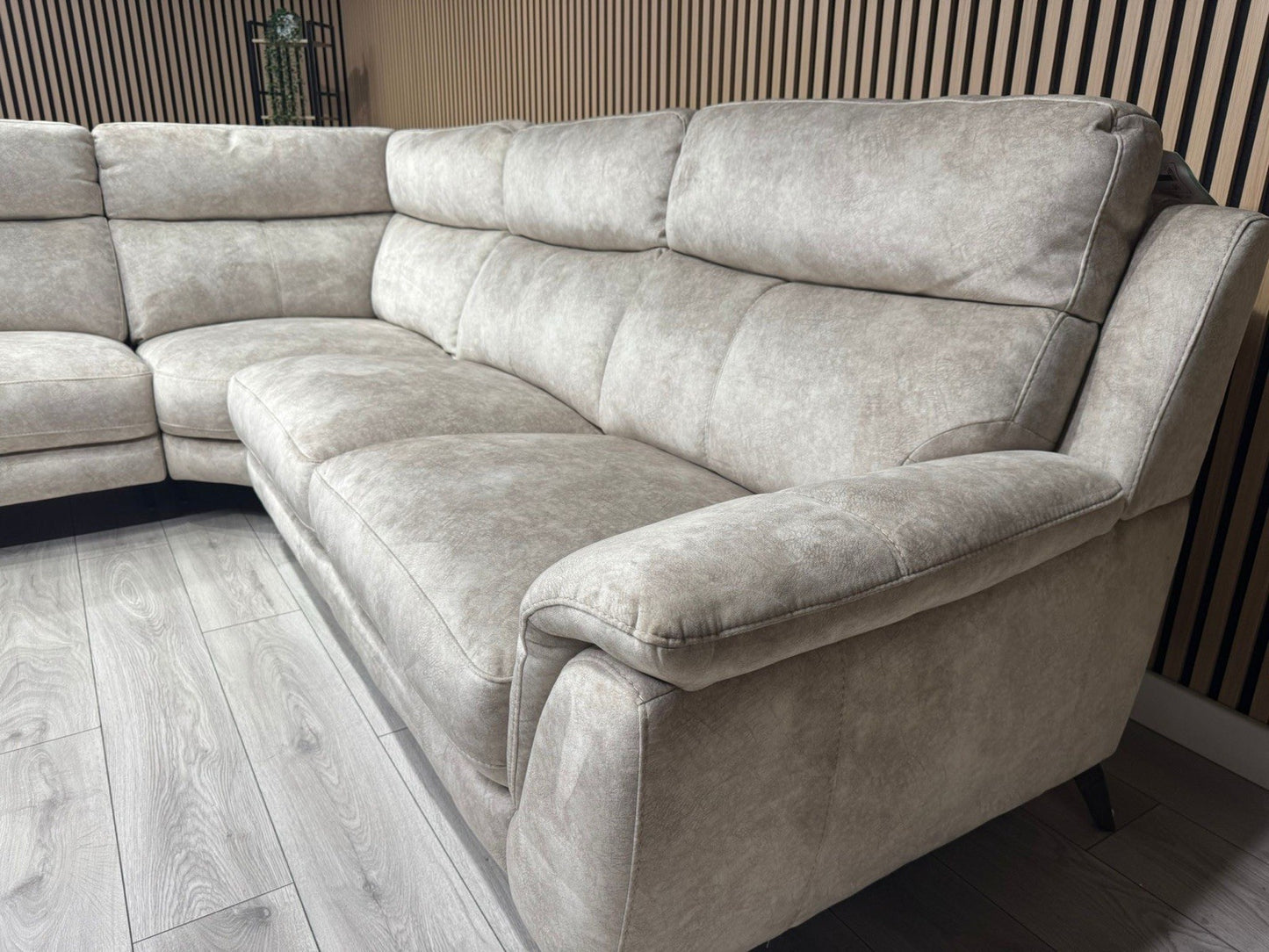Furniture Village CONTEMPO Fabric LHF Open End Chaise Corner Sofa - RRP £2,295