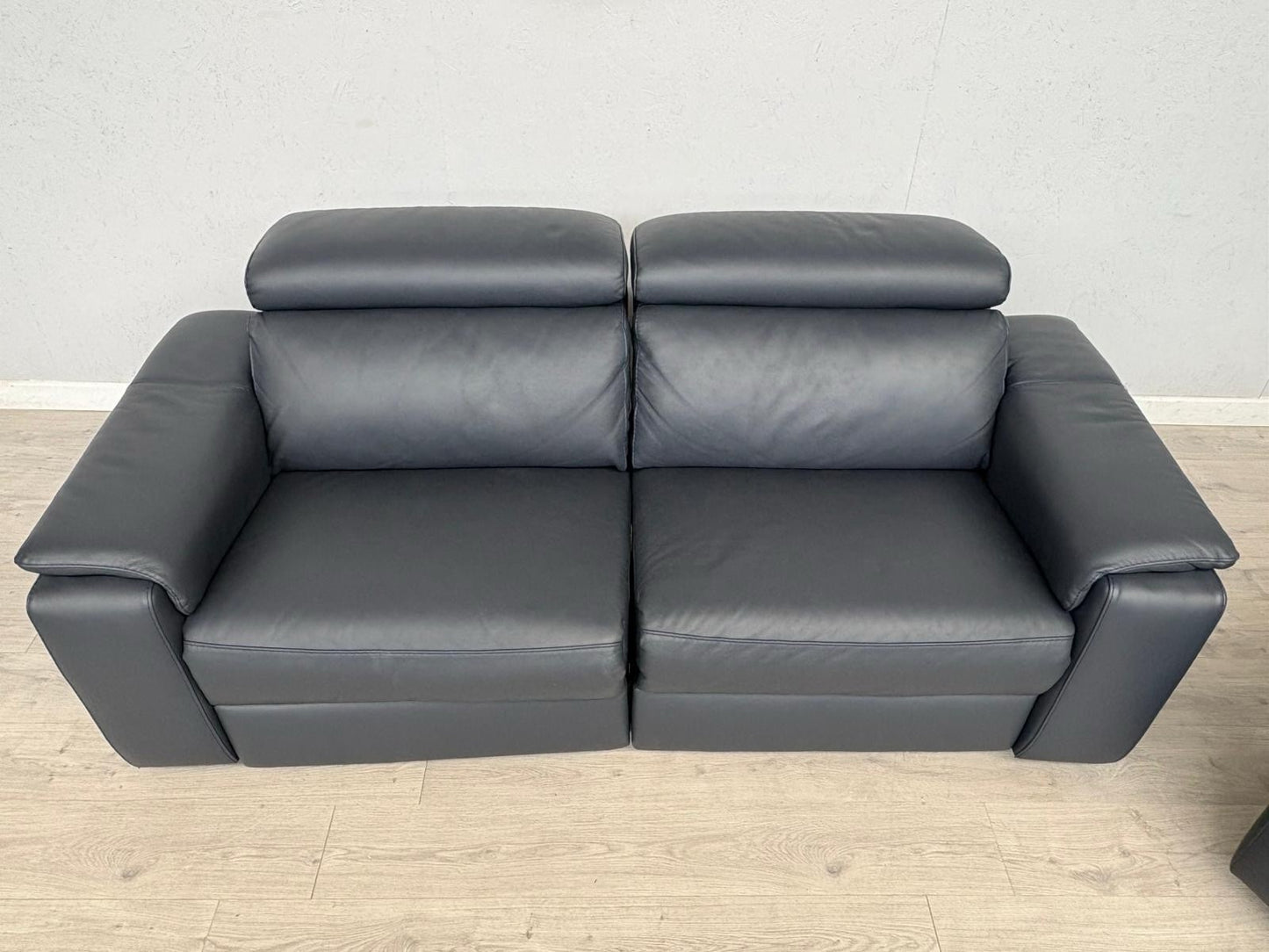 F. Village Nicoletti DAVIDE Leather 3 + 2 Seater Sofas, Power Recliner RRP £5240