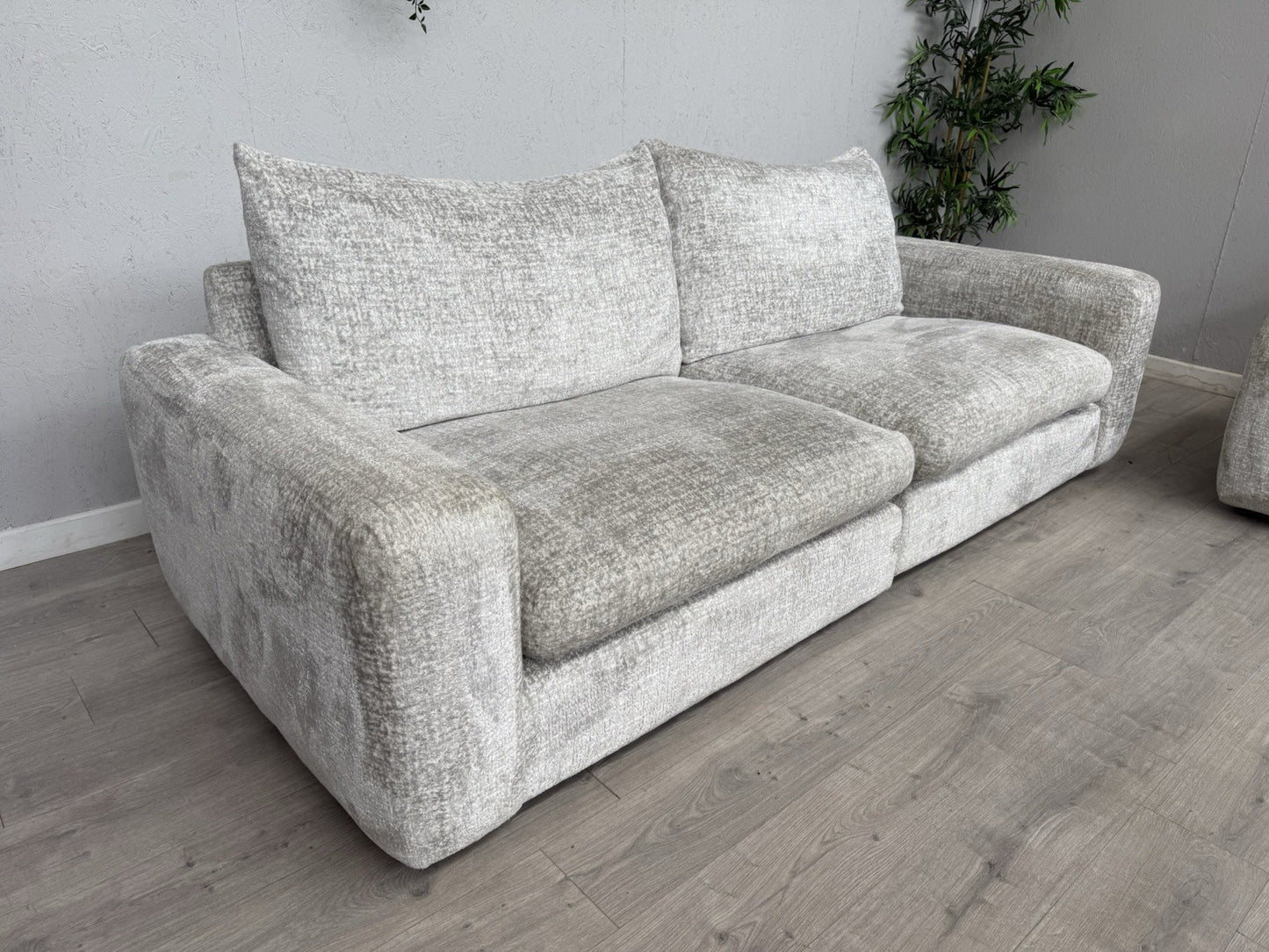 Furniture Village Boutique Pandora 4 Seater Split Sofa + Snuggler RRP £4895