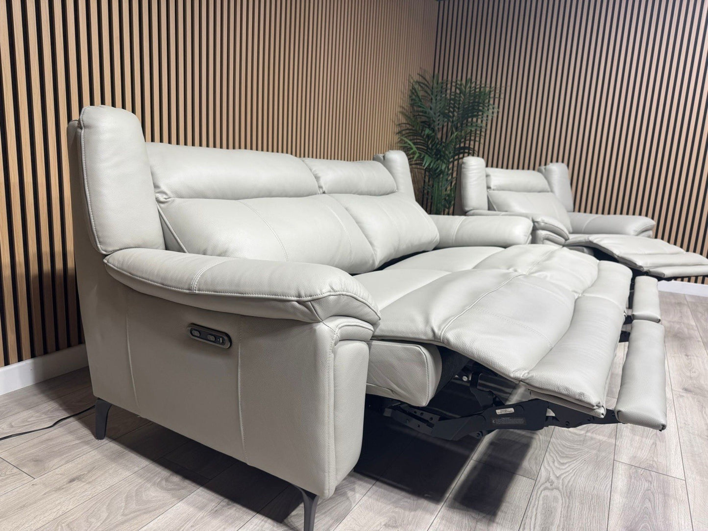 F. Village PANACHE Leather 3 Seater Sofa + Armchair, Power Recliner - RRP £2,890