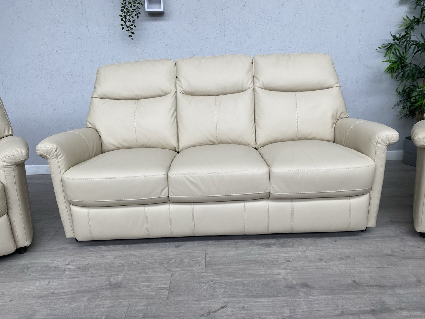 Furniture Village LILLE Leather Compact 3 Seat Sofa + 2 x Armchairs - RRP £3,185
