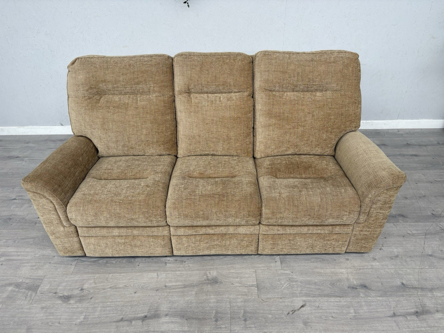 Furniture Village - Parker Knoll HUDSON 23 Fabric 3 Seater Sofa - RRP £2,528