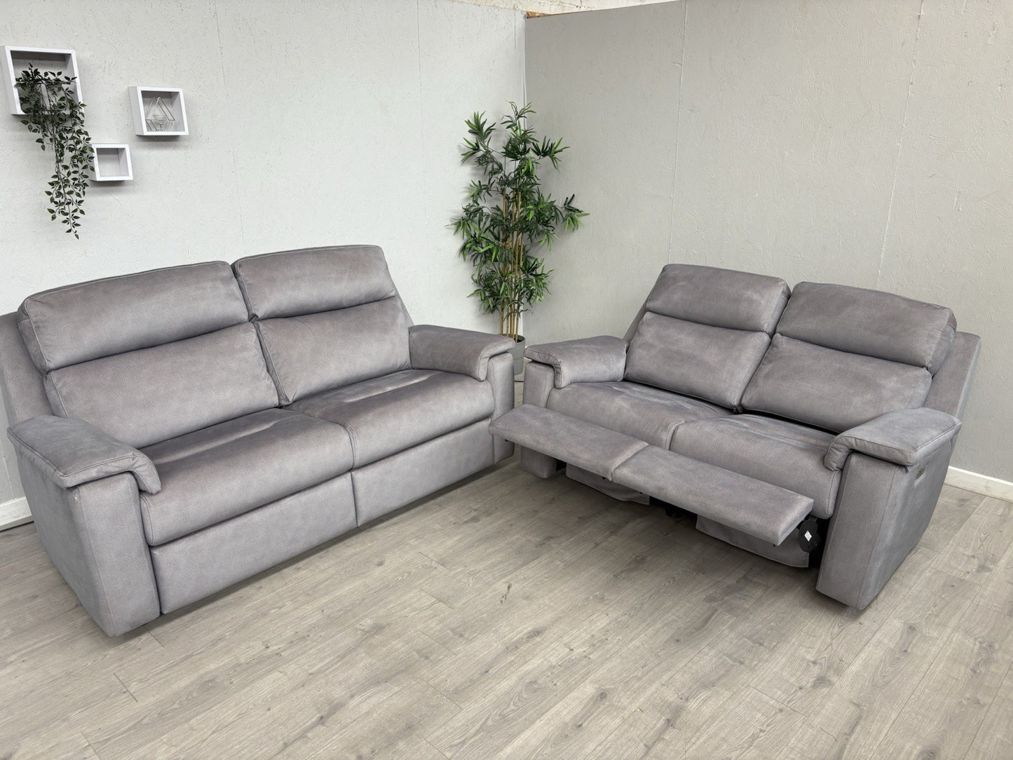 F. Village. G Plan - THORNBURY 3 + 2 Seater Power Recliner Sofa Set - RRP £5,890