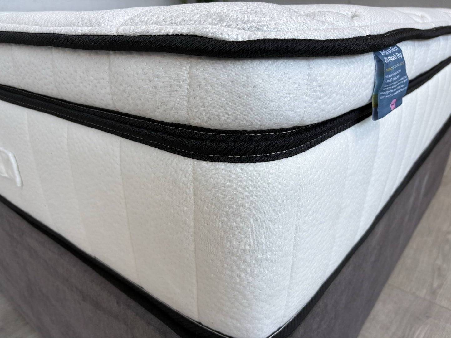 IGEL Nanotech 4000i 4ft 6 Double Mattress, Firm - RRP £1,699