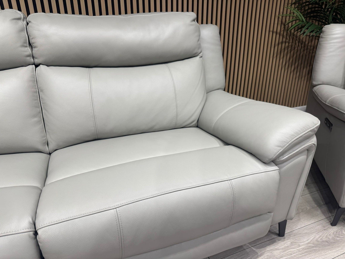 F. Village PANACHE Leather 3 Seater Sofa + Armchair, Power Recliner - RRP £2,890