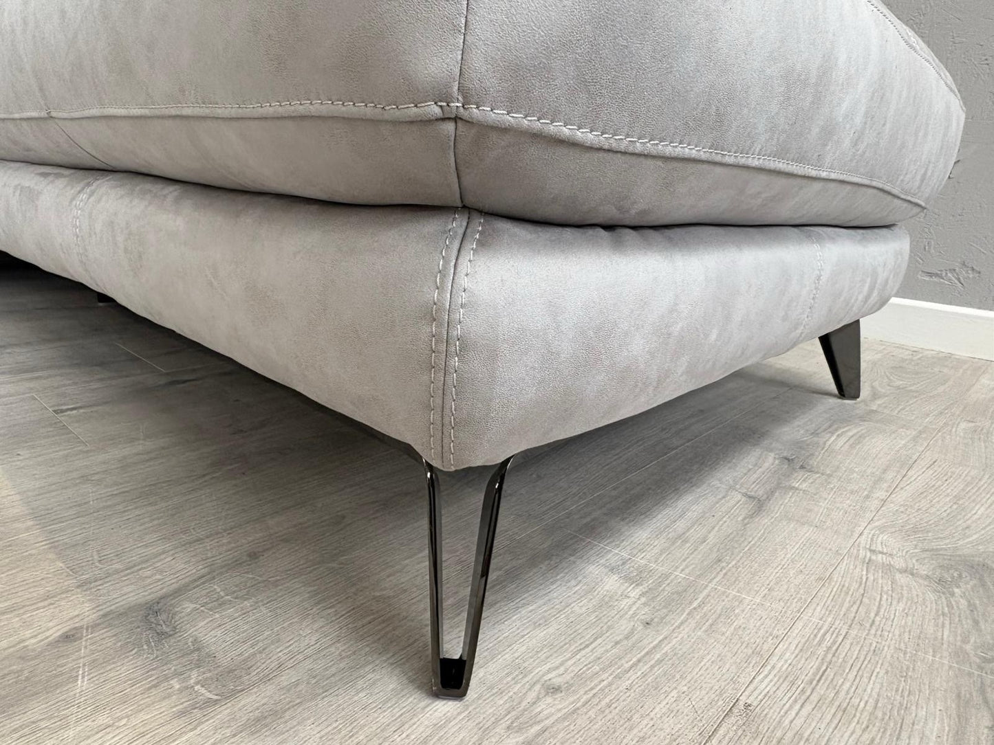 Furniture Village CONTEMPO Fabric RHF Open End Chaise Corner Sofa - RRP £2,295