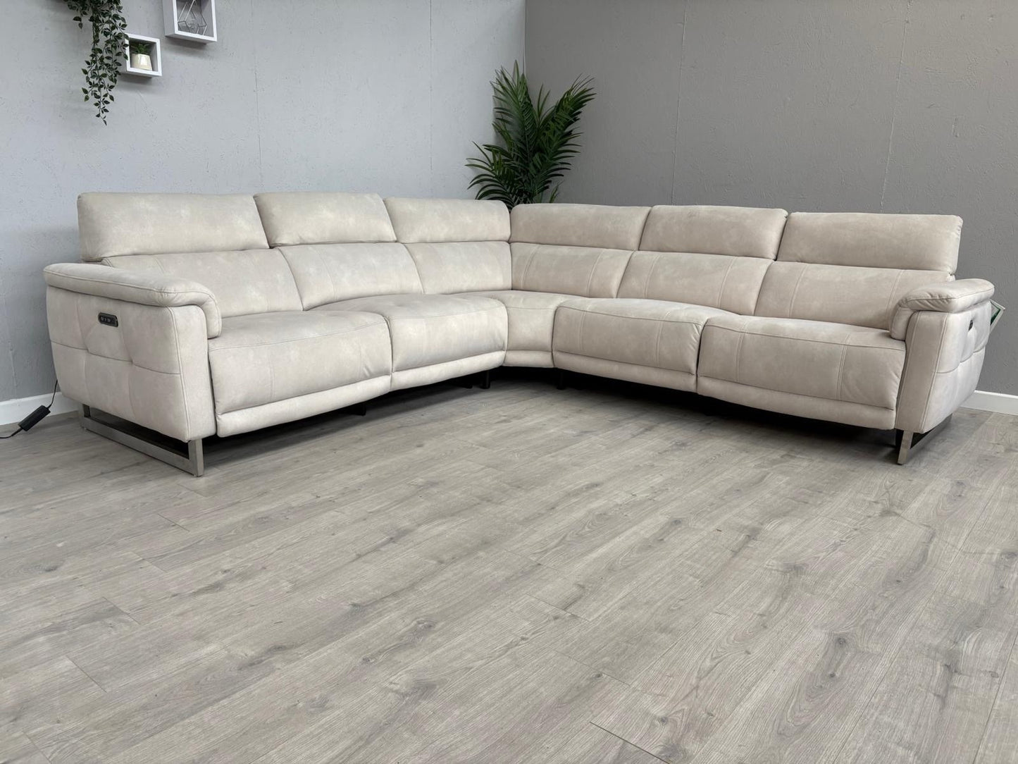 Furniture Village MOET Fabric Large Power Recliner Corner Sofa - RRP £3,595