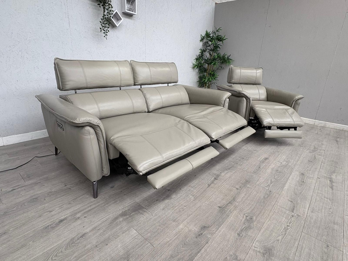 F. Village JUDE Leather 3 Seater Sofa + Armchair, Power Recliners - RRP £4,390