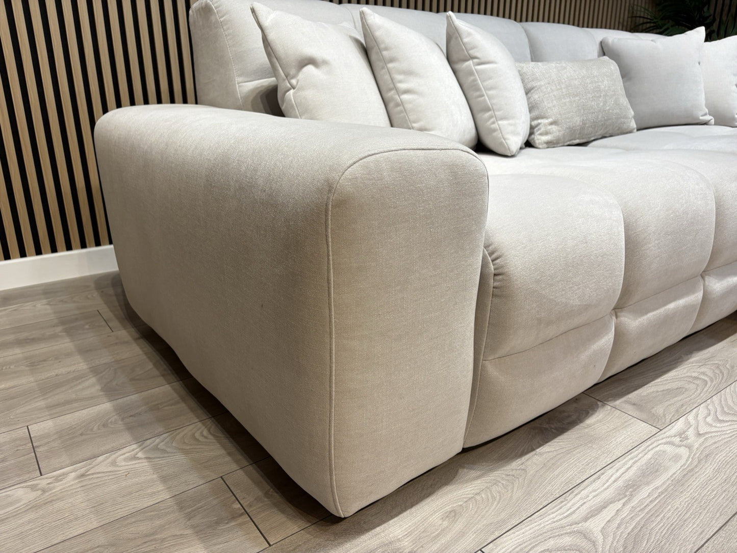 EVE CLOUD Large Fabric 3 Seater RHF Chaise Corner Sofa - RRP £2,299