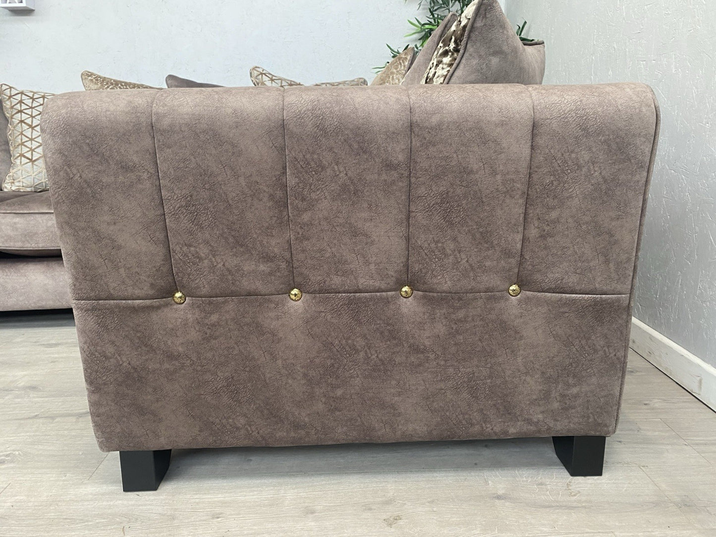 Furniture Village ARIANA Small Fabric RHF Pillow Back Corner Sofa - RRP £3,695